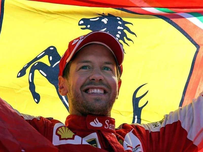 Grazie Seb… Slanci, emozioni e bilanci di Vettel in&nbsp;Rosso